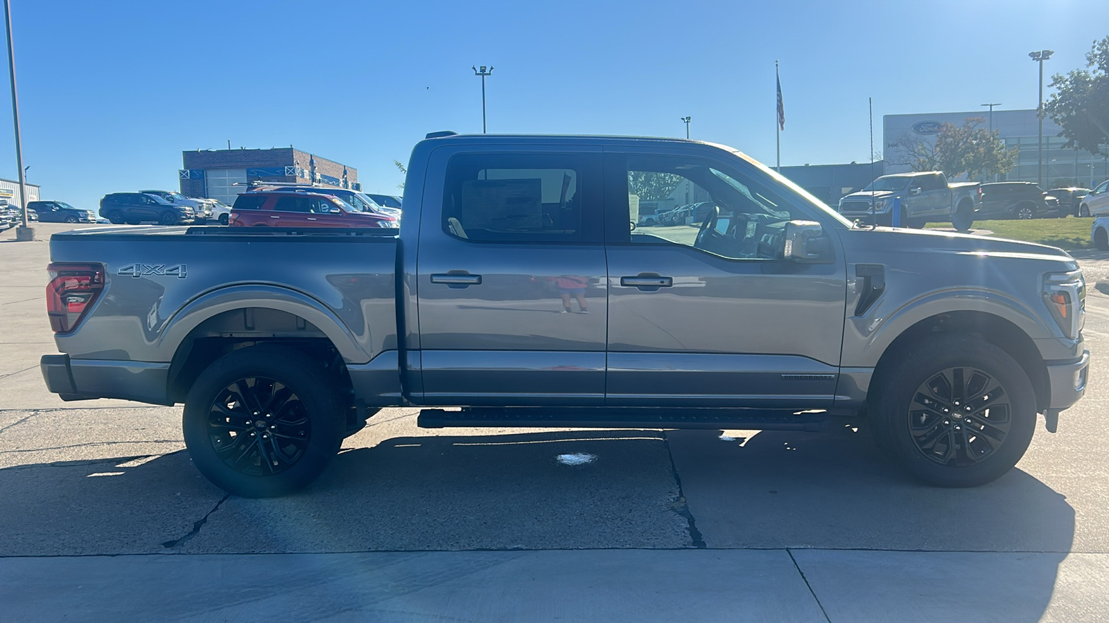 2024 Ford F-150 Lariat 2