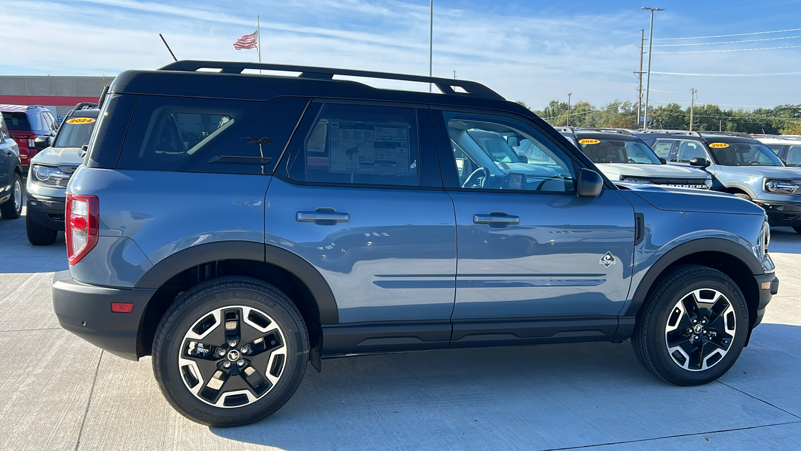 2024 Ford Bronco Sport Outer Banks 2