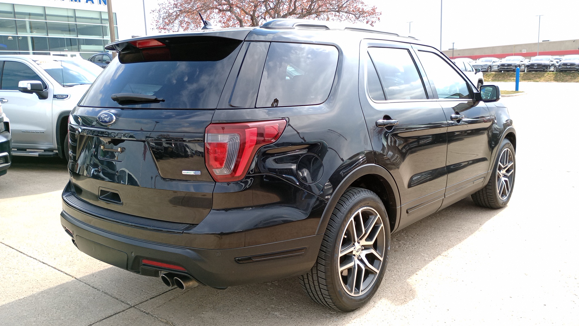 2018 Ford Explorer Sport 3