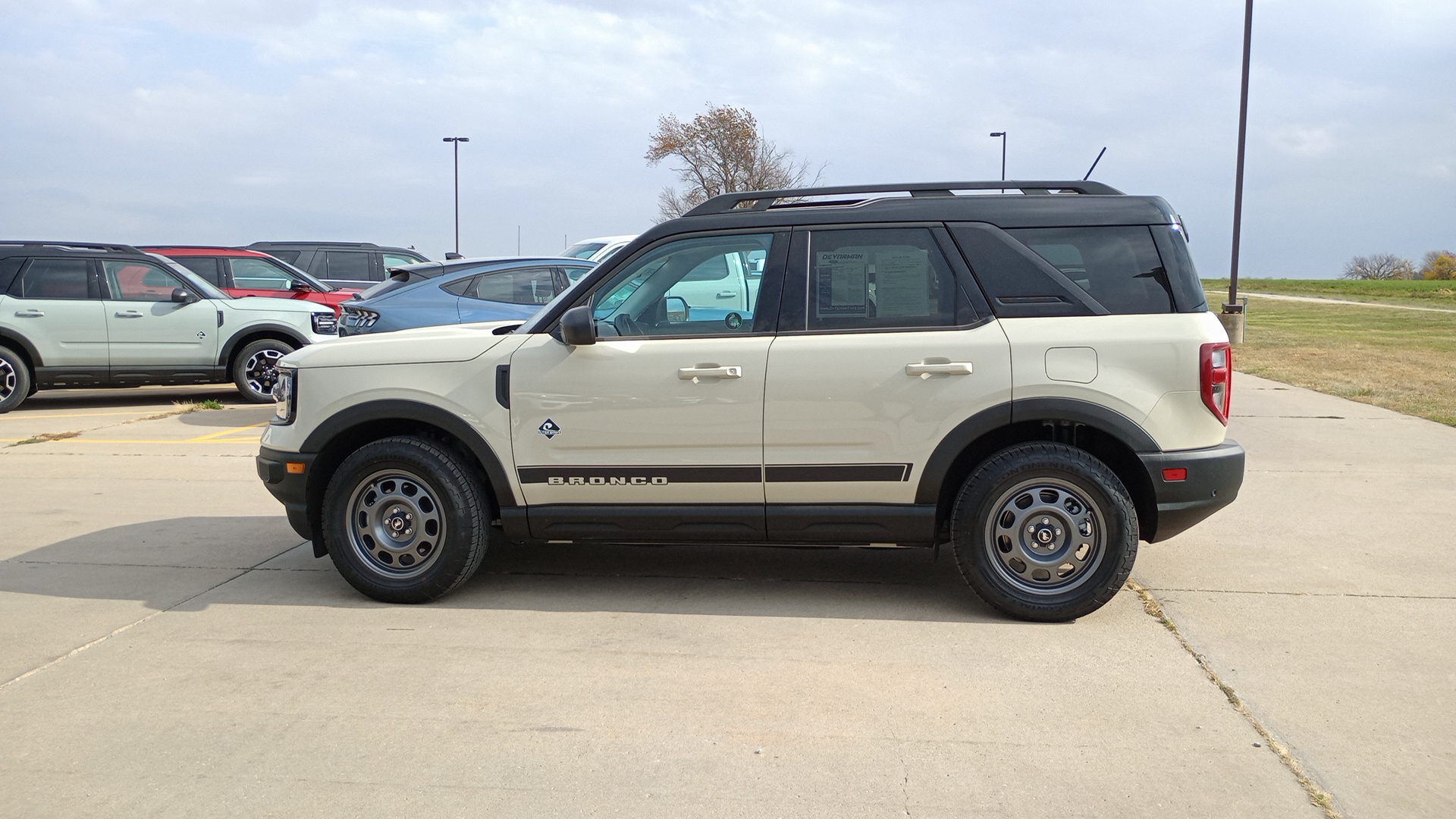 2024 Ford Bronco Sport Outer Banks 6