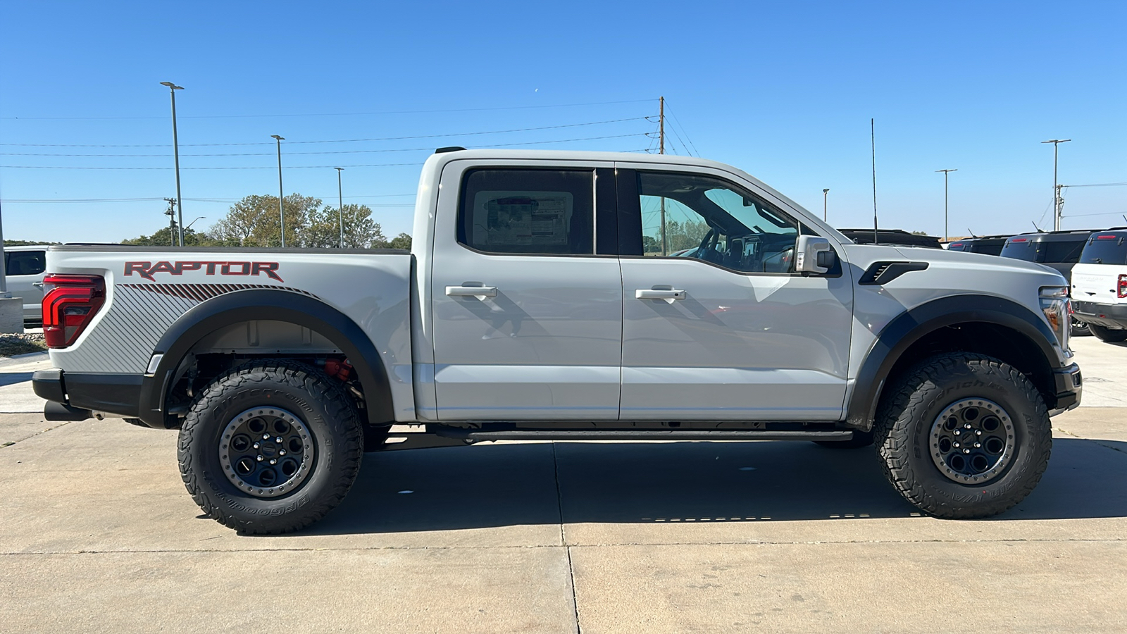 2024 Ford F-150 Raptor 2