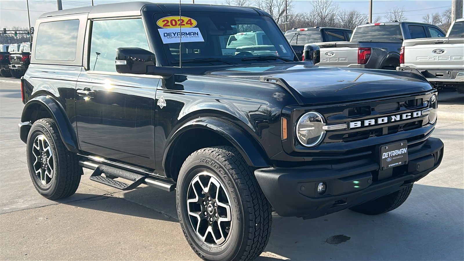 2023 Ford Bronco Outer Banks 1