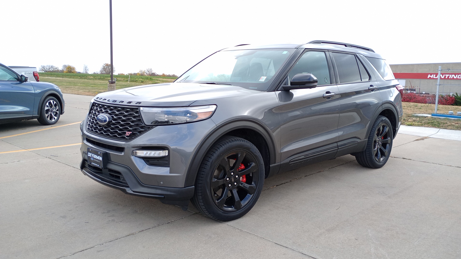 2023 Ford Explorer ST 6