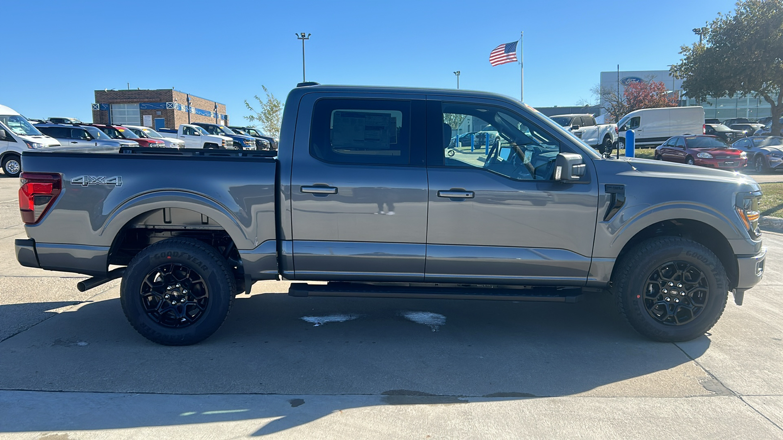 2024 Ford F-150 XLT 2