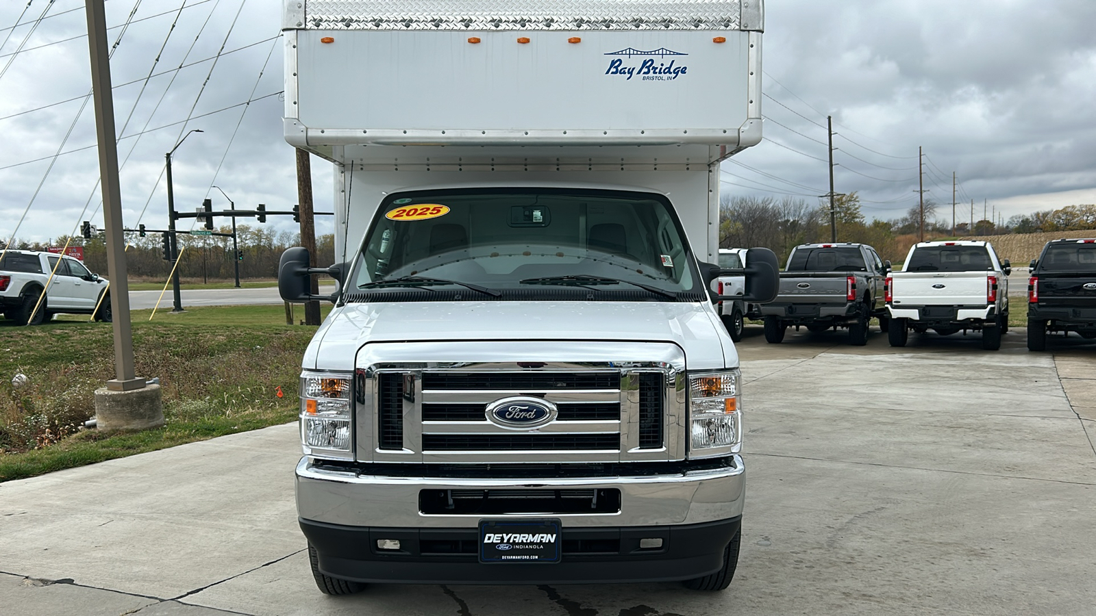 2025 Ford E-450SD Base 8