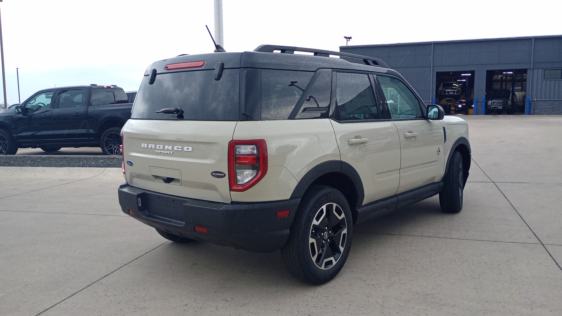 2024 Ford Bronco Sport Outer Banks 3