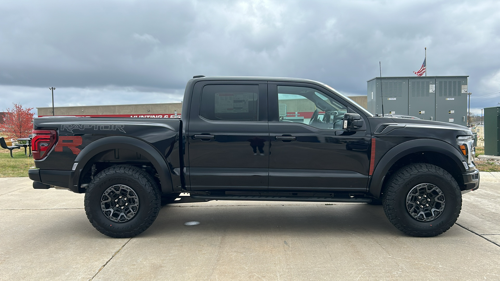 2024 Ford F-150 Raptor 2