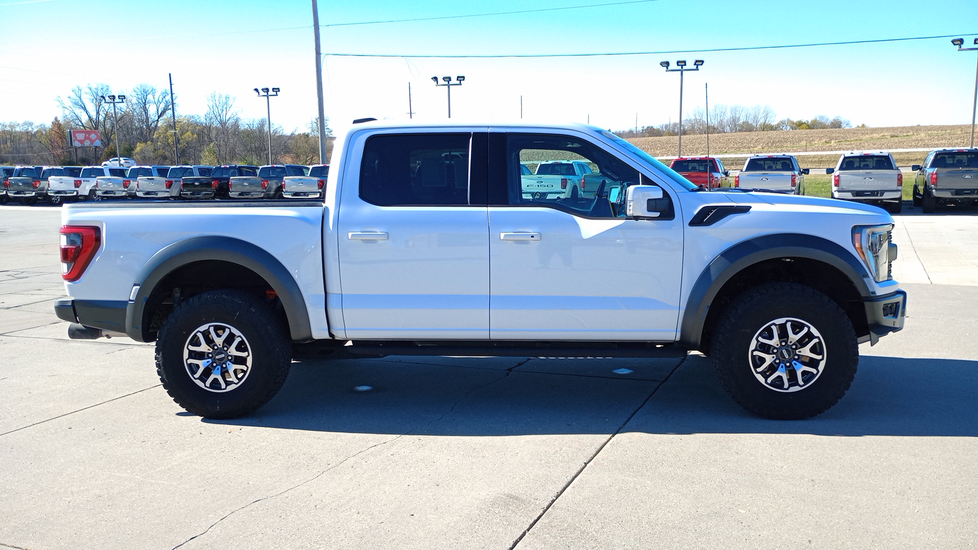 2023 Ford F-150 Raptor 2