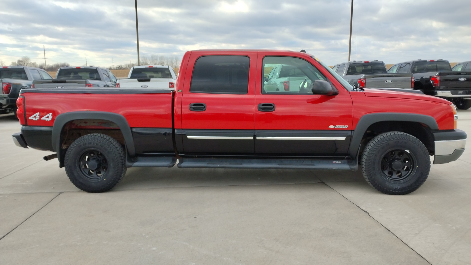 2004 Chevrolet Silverado 2500 LT 2