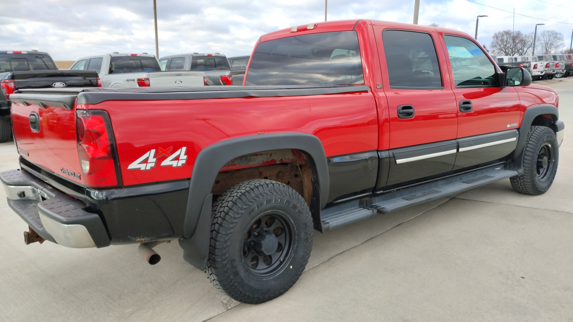 2004 Chevrolet Silverado 2500 LT 3