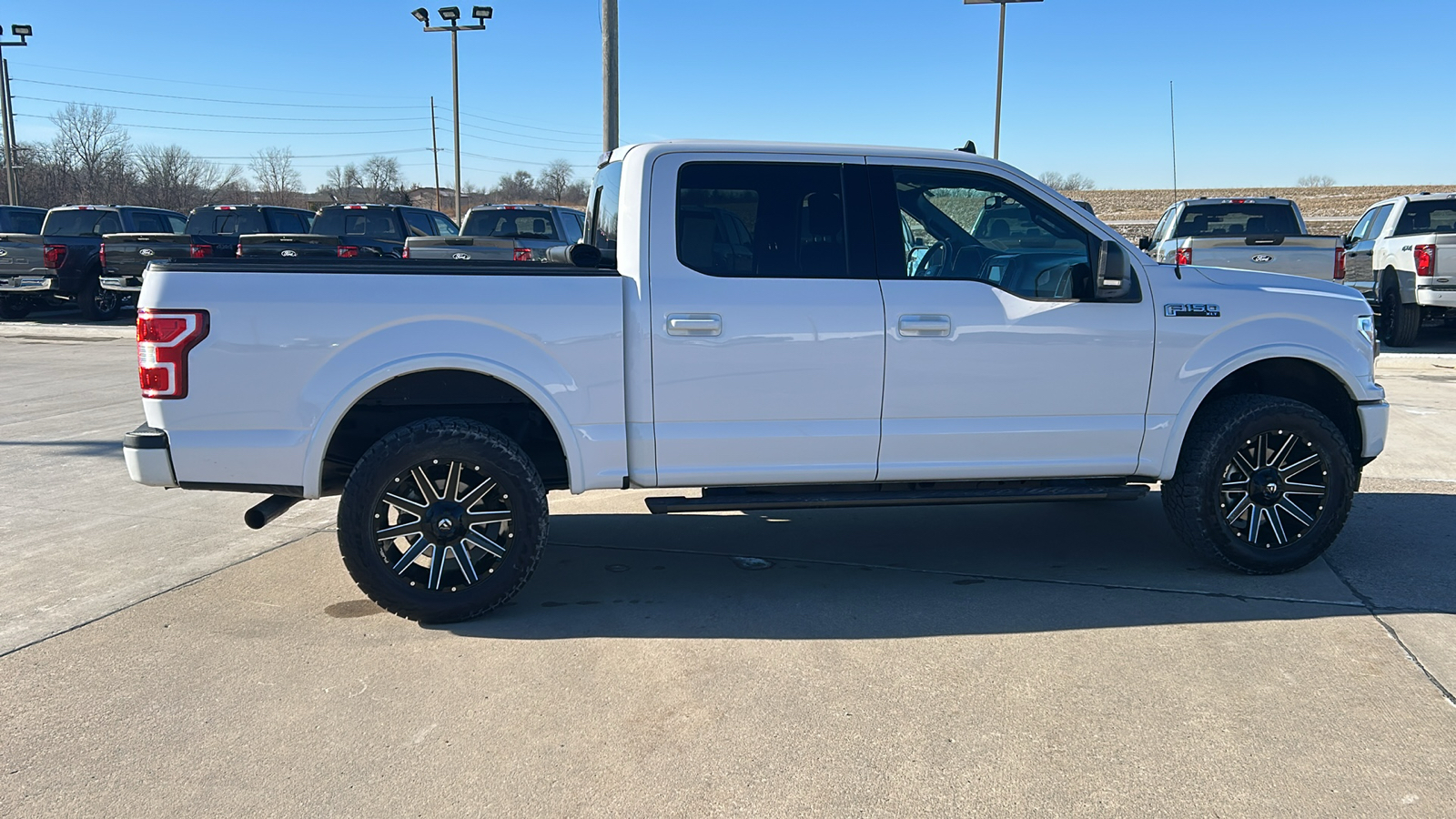 2020 Ford F-150 XLT 2