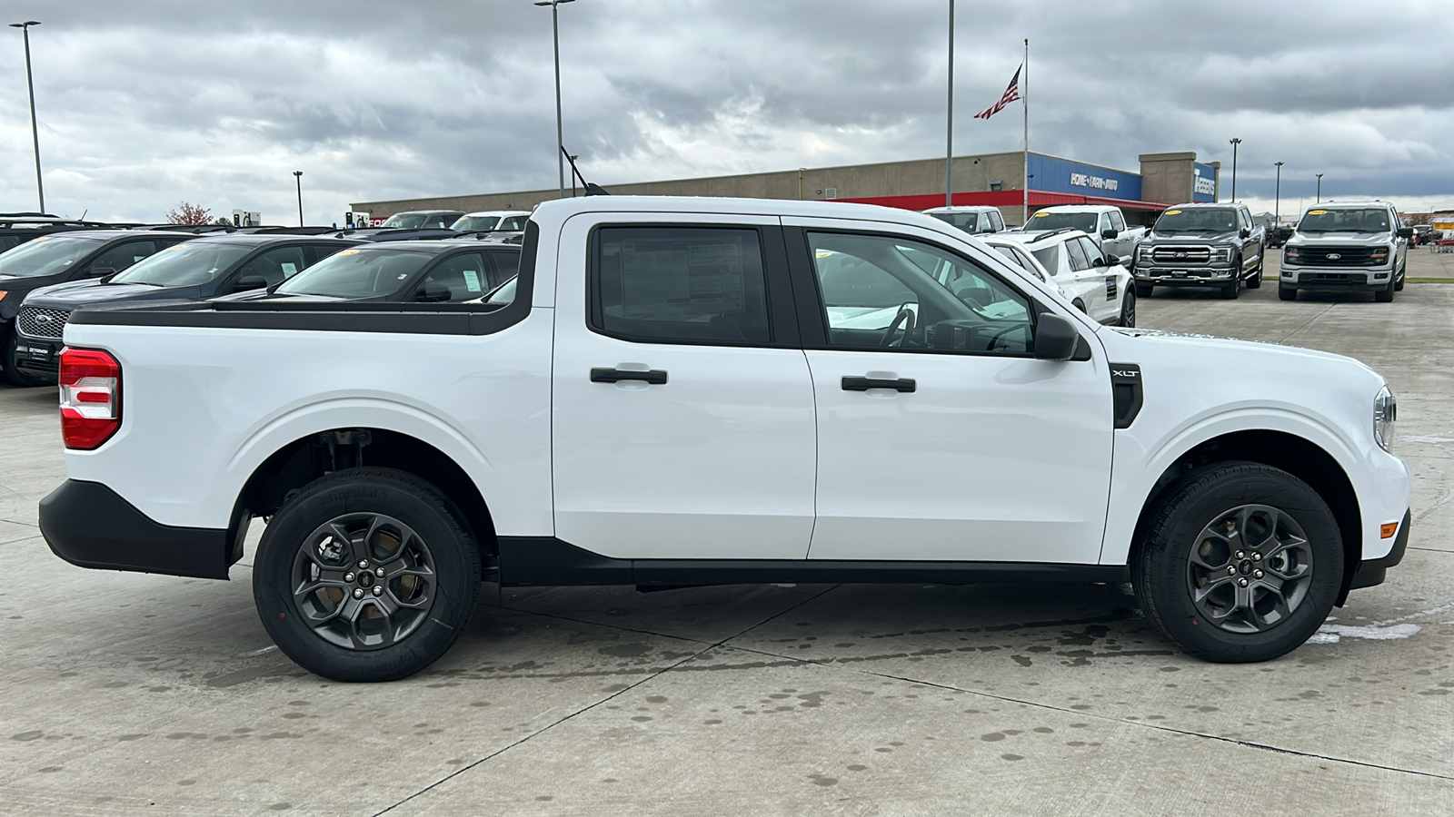 2024 Ford Maverick XLT 2