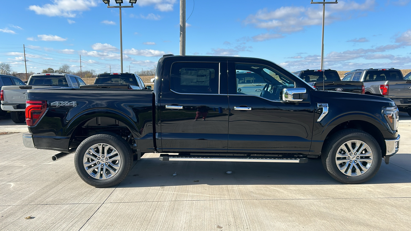 2024 Ford F-150 Lariat 2