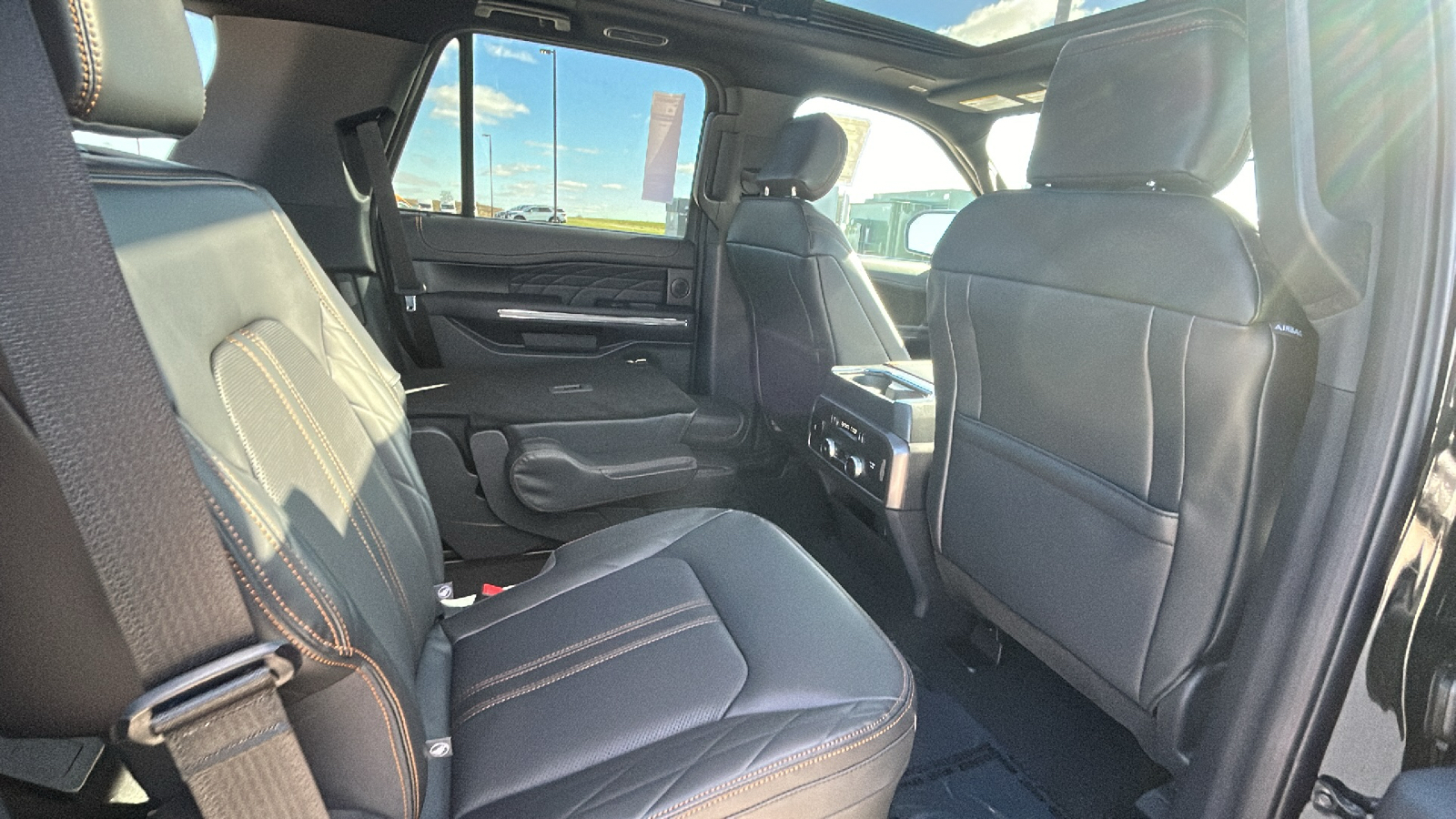 2024 Ford Expedition Platinum 23