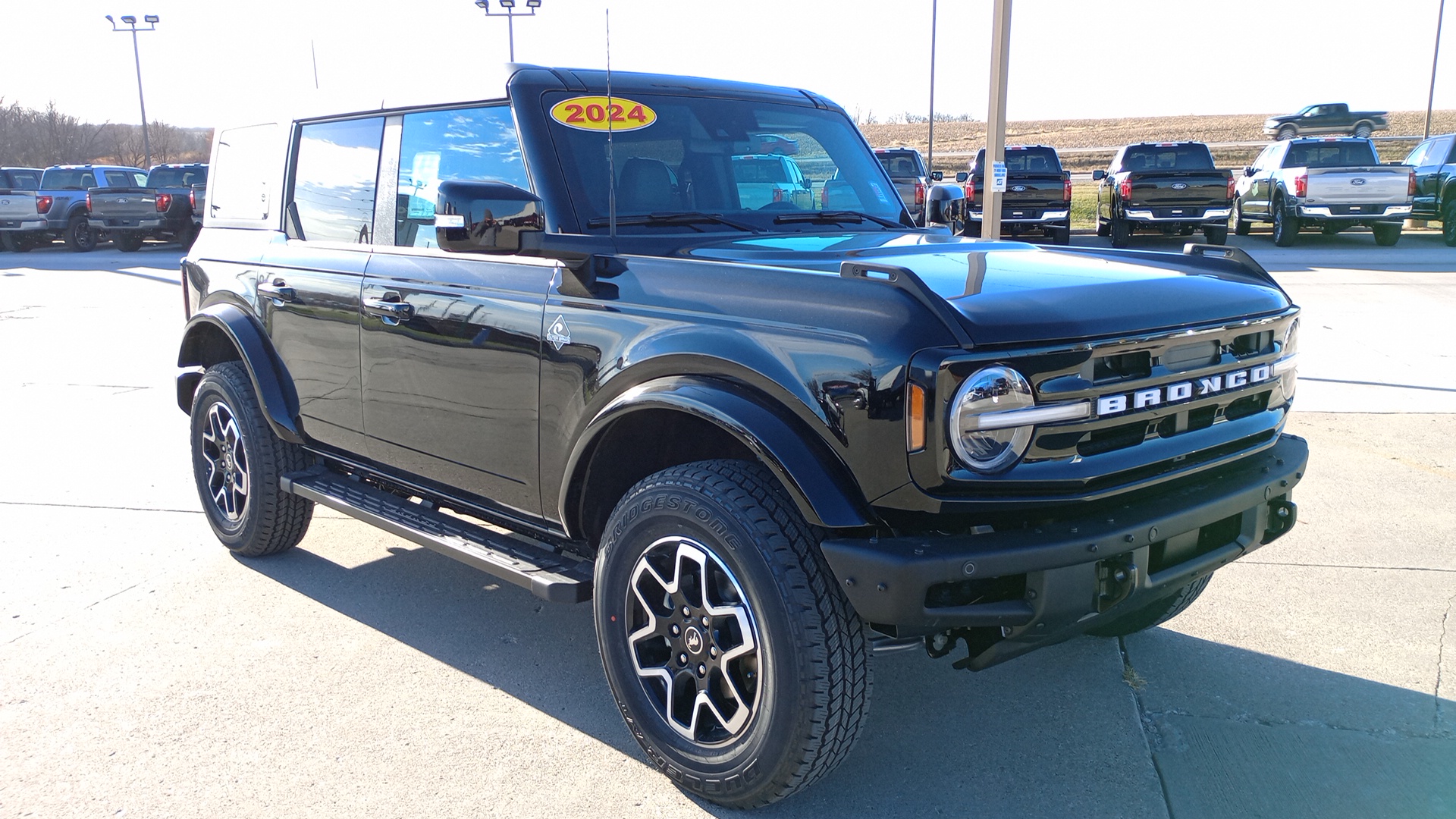 2024 Ford Bronco Outer Banks 1