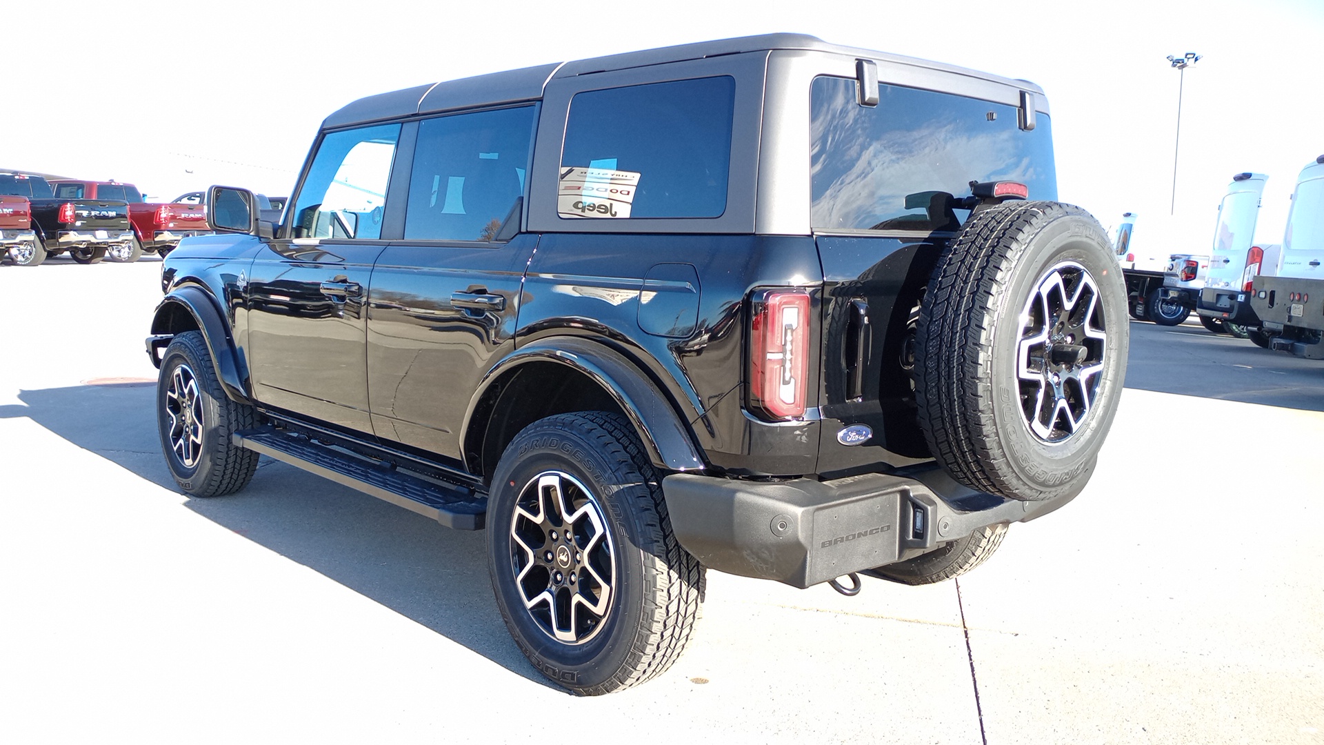 2024 Ford Bronco Outer Banks 5