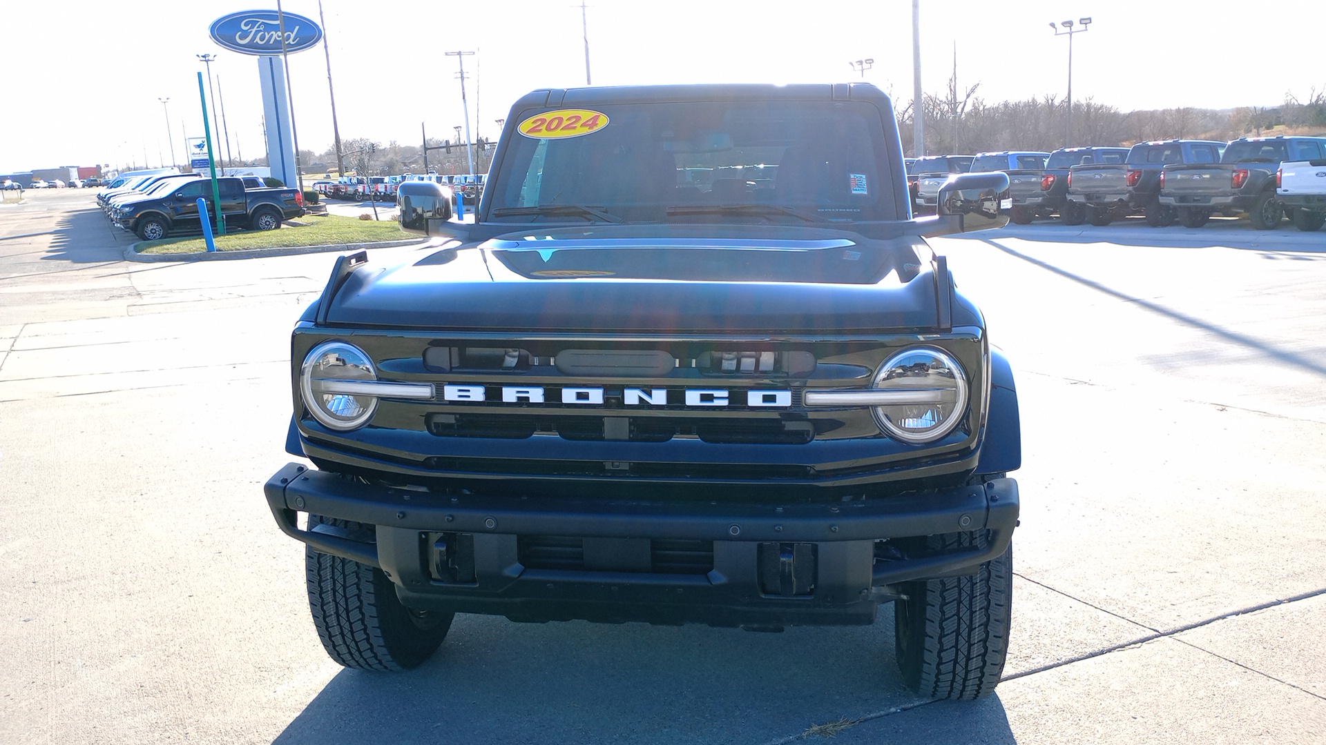 2024 Ford Bronco Outer Banks 8