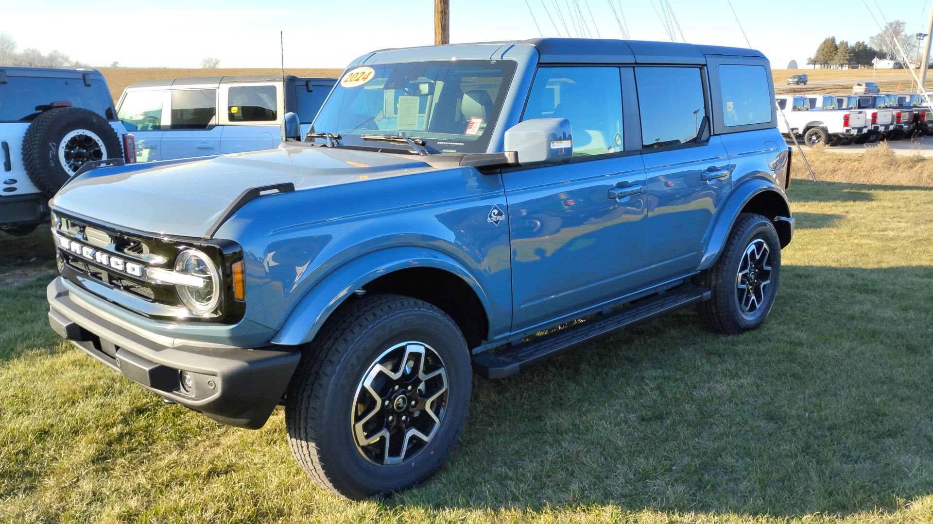 2024 Ford Bronco Outer Banks 7