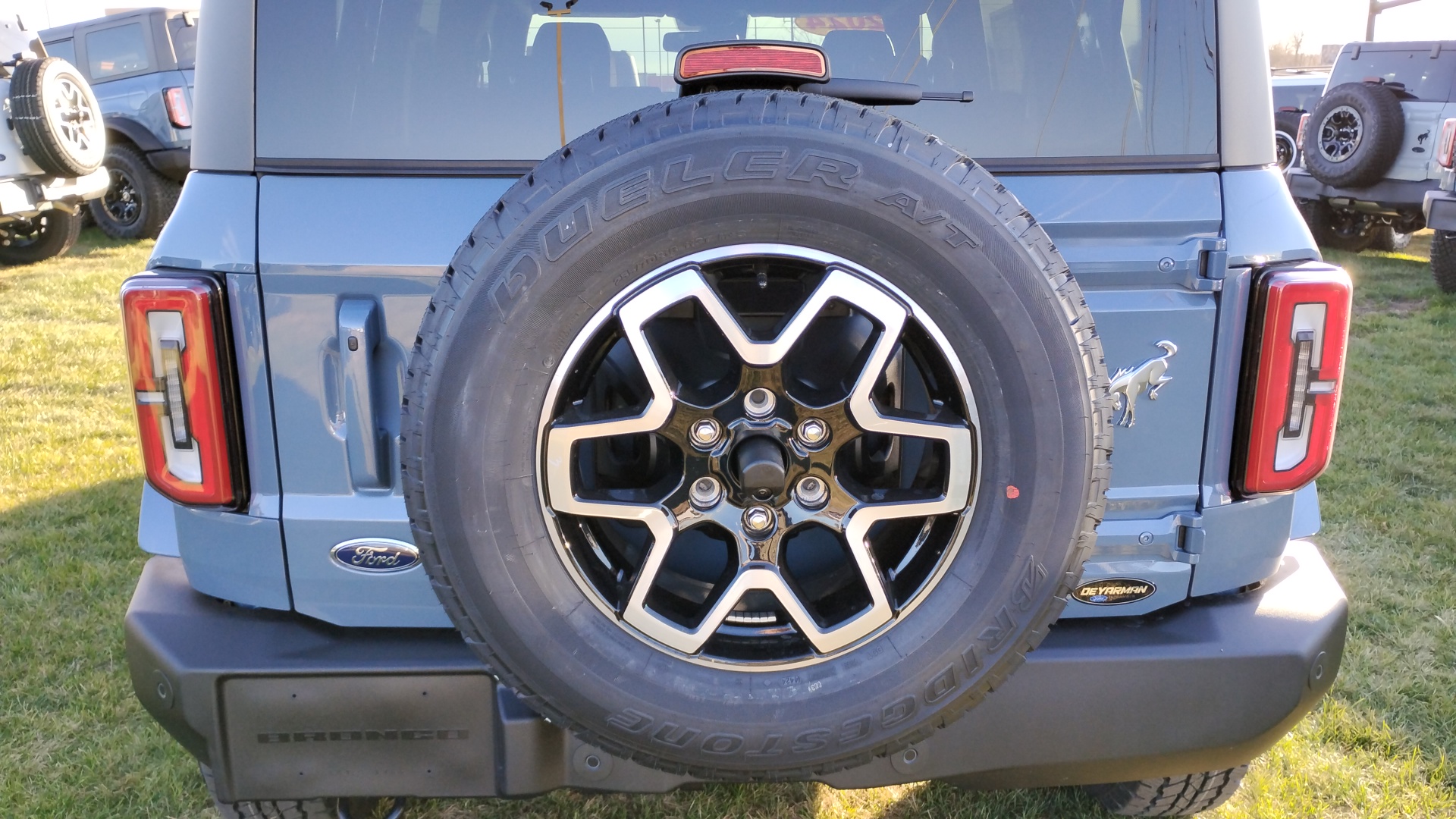 2024 Ford Bronco Outer Banks 16