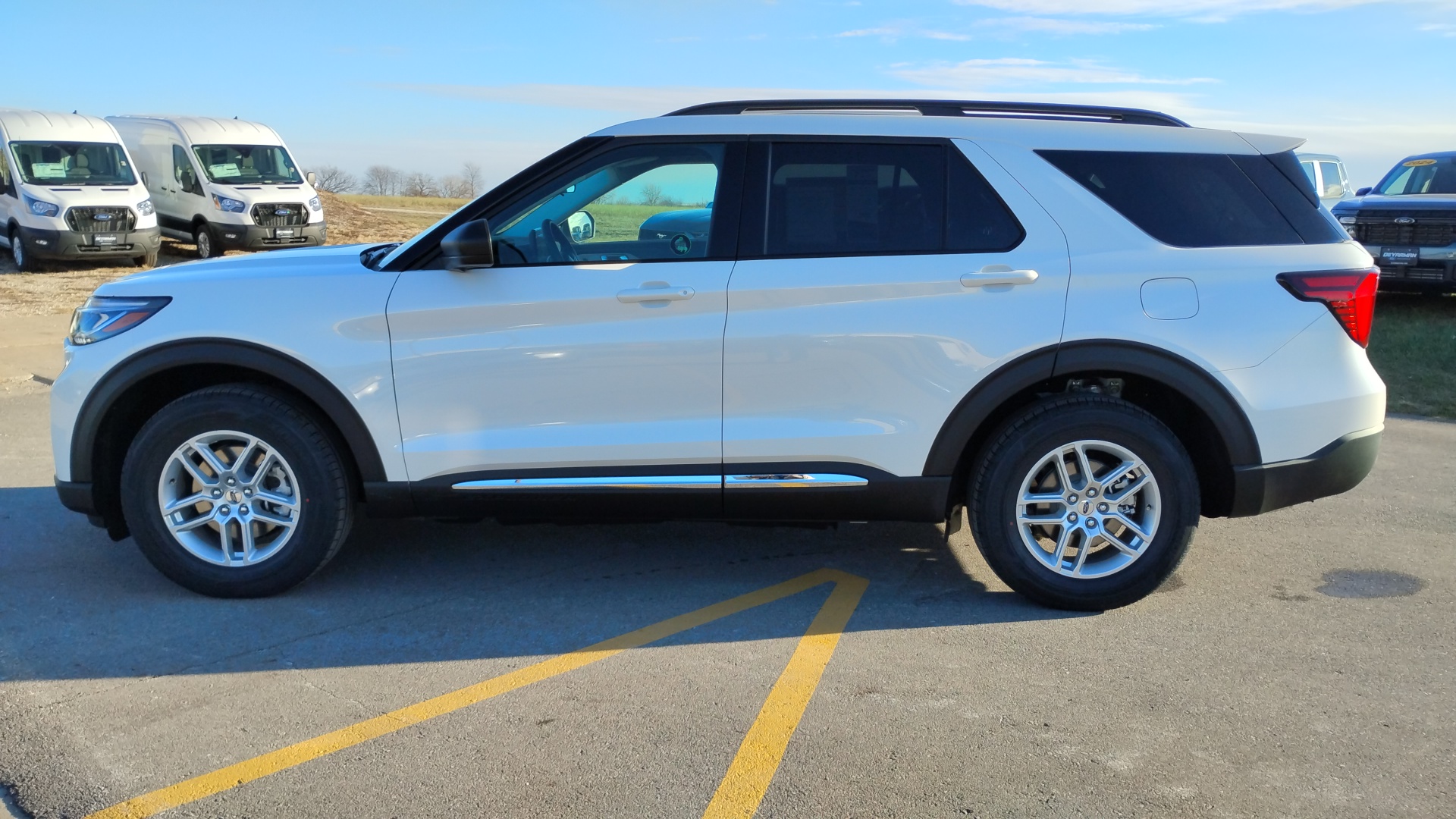 2025 Ford Explorer Active 6