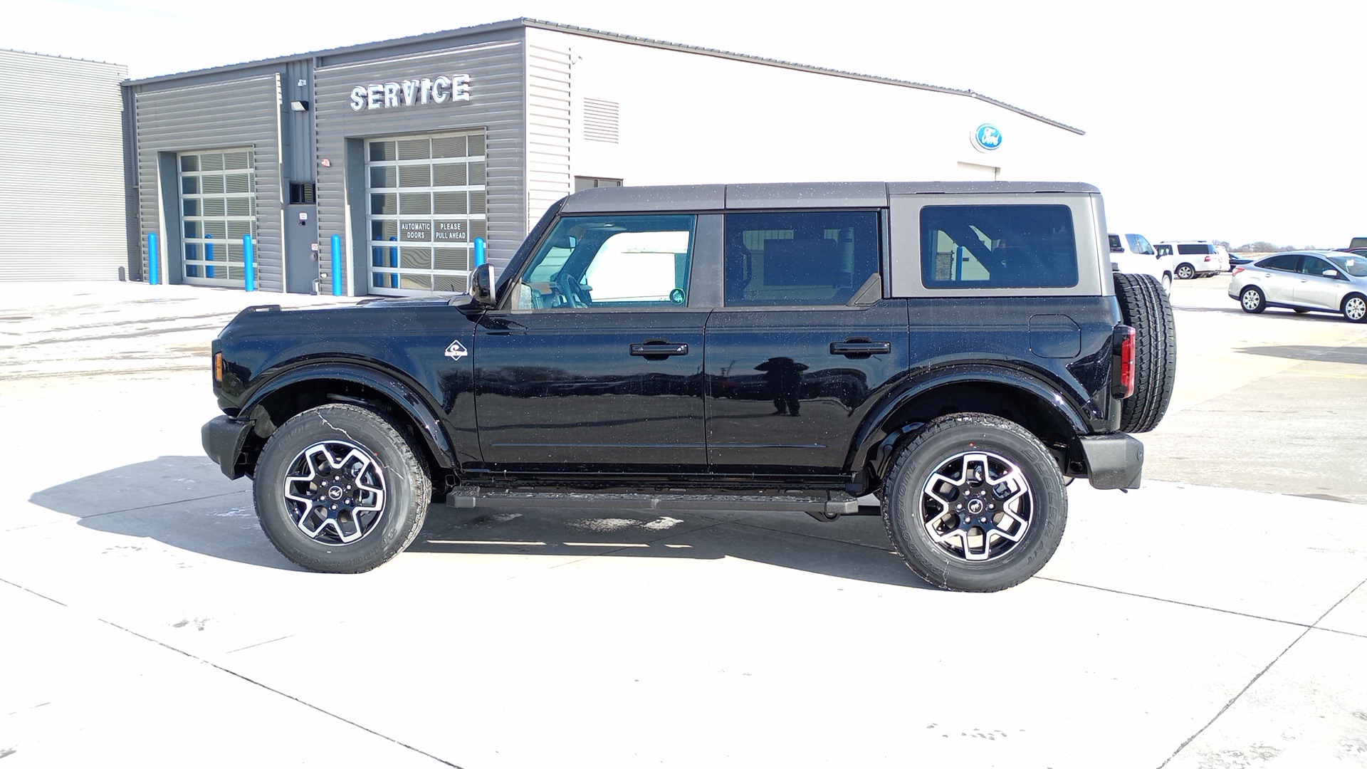 2024 Ford Bronco Outer Banks 6