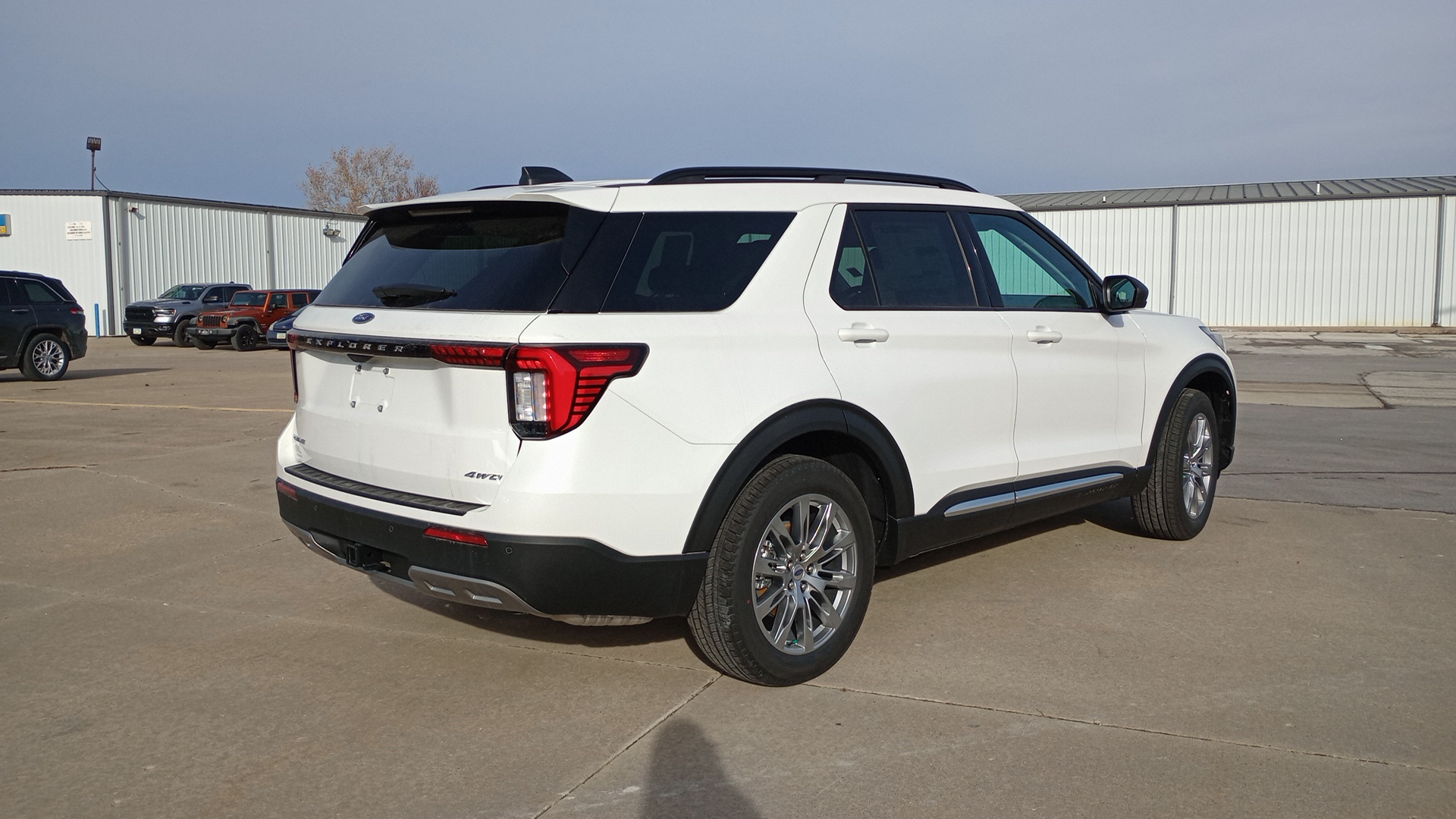 2025 Ford Explorer Active 3