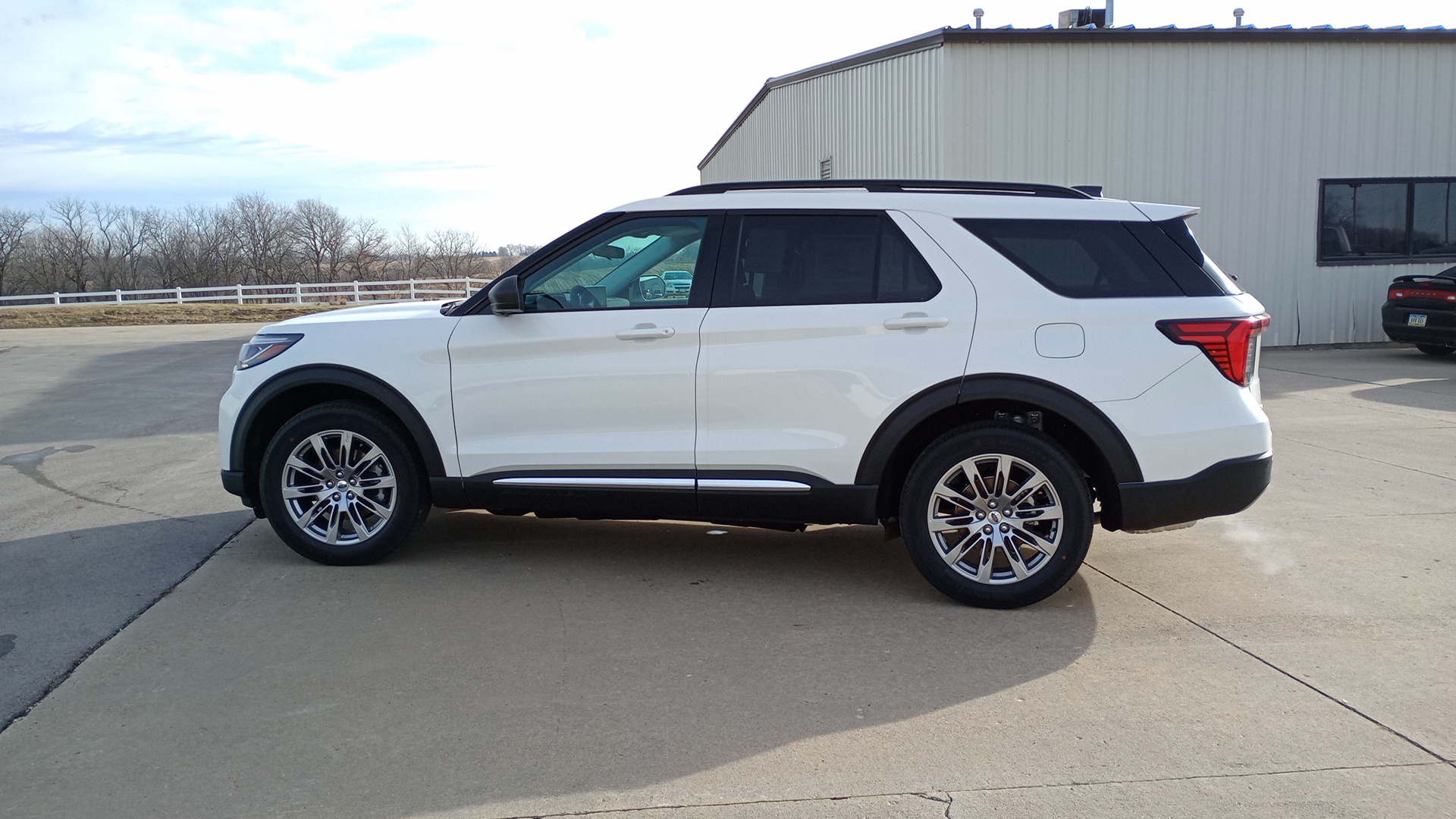 2025 Ford Explorer Active 6