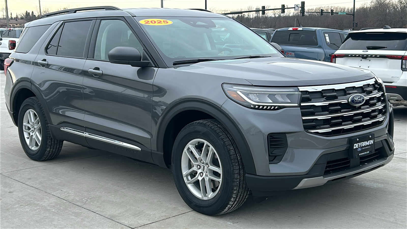 2025 Ford Explorer Active 1