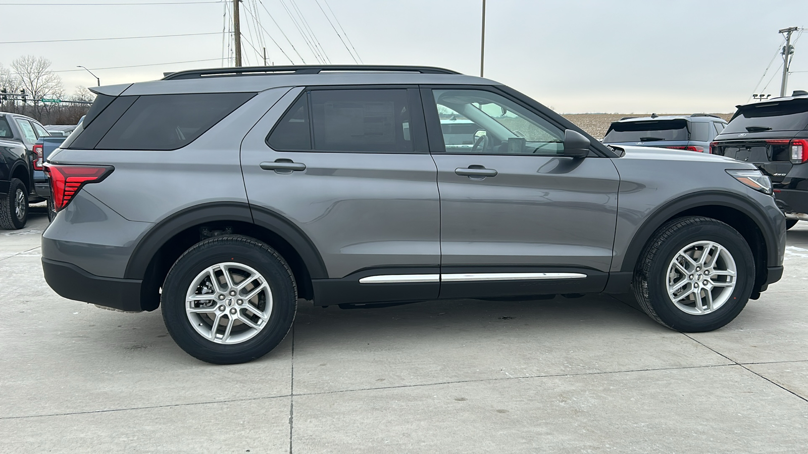 2025 Ford Explorer Active 2