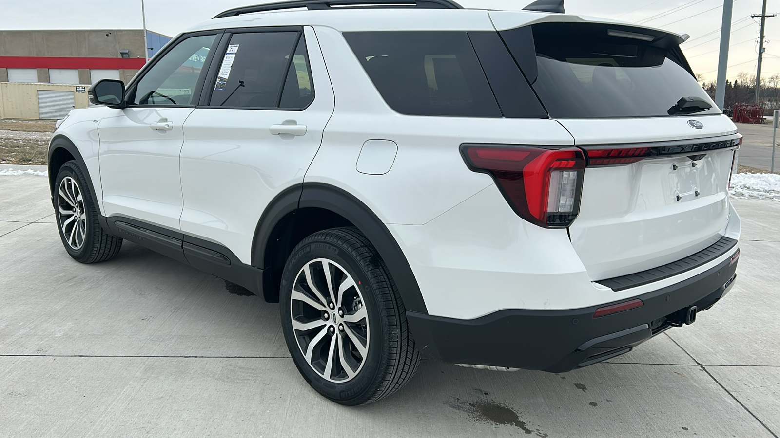 2025 Ford Explorer ST-Line 5