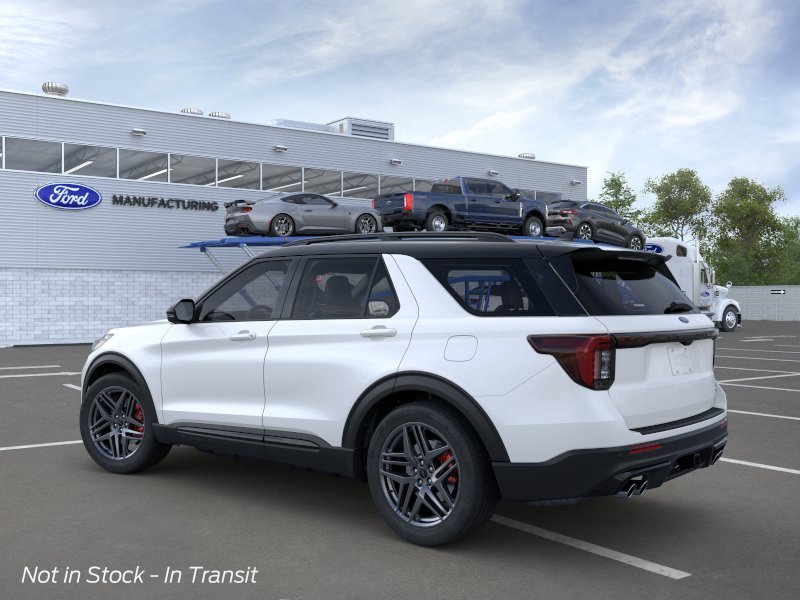 2025 Ford Explorer ST 4