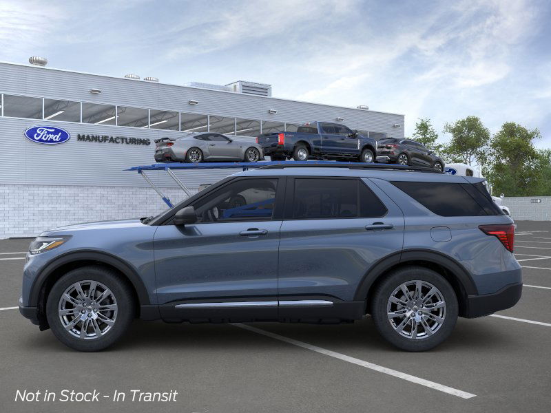 2025 Ford Explorer Active 3