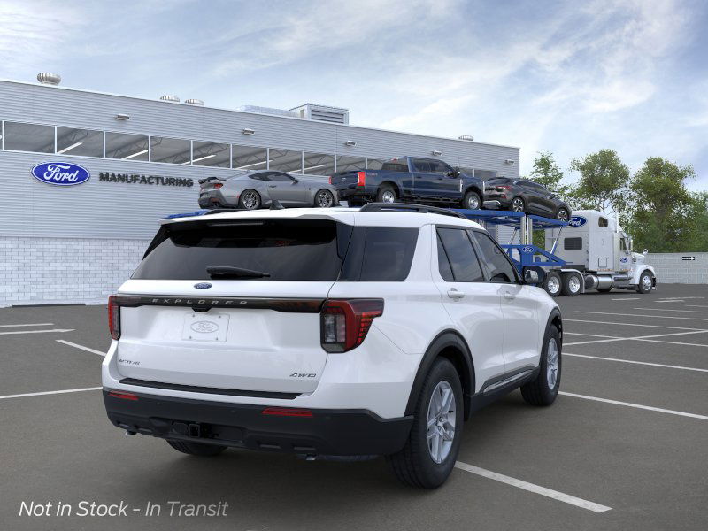 2025 Ford Explorer Active 8