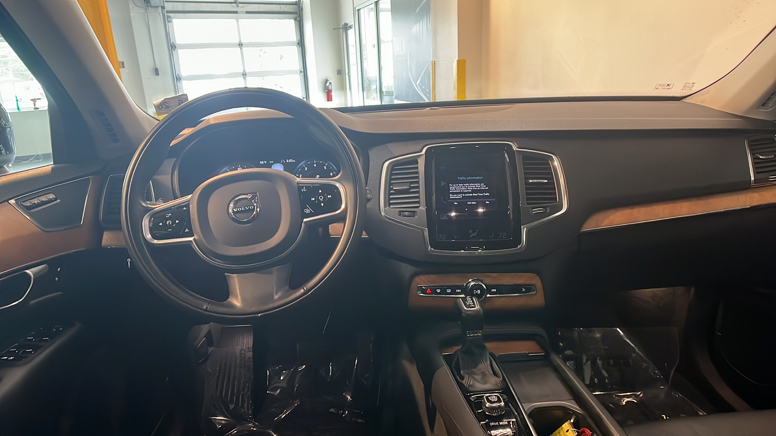 2021 Volvo XC90 T6 Momentum 11