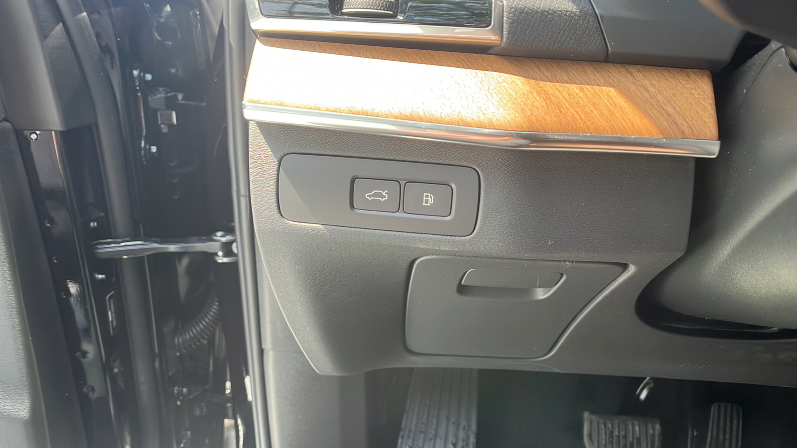 2024 Volvo XC90 Recharge Plug-In Hybrid T8 Plus Bright Theme 7 Passenger 15