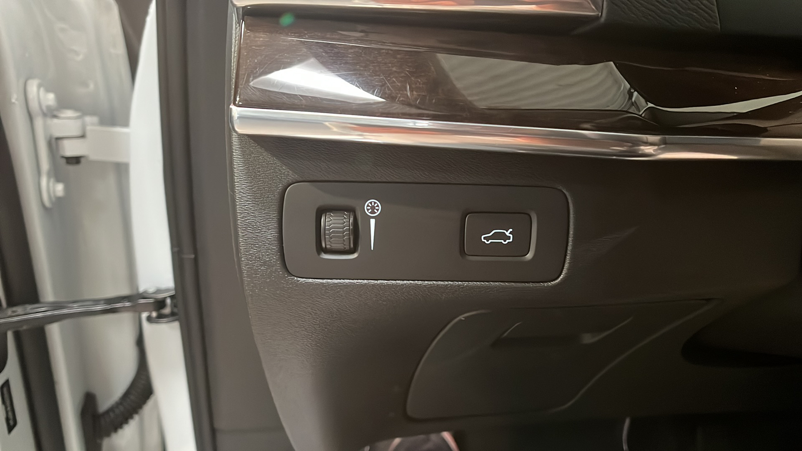 2019 Volvo XC90 T6 Momentum 17