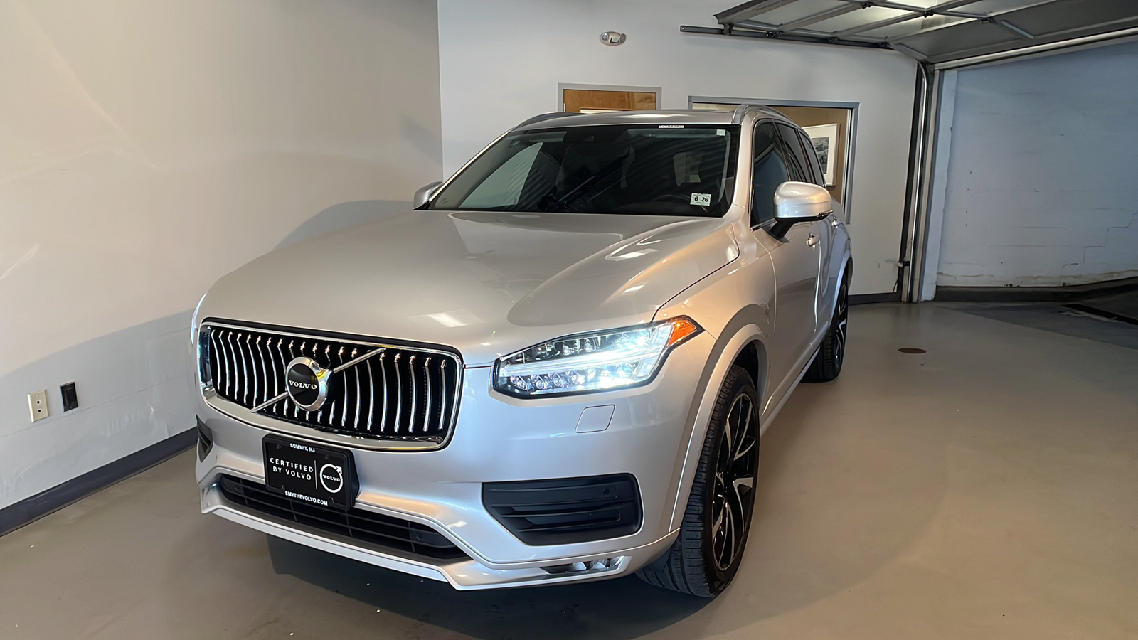 2021 Volvo XC90 T6 Momentum 1