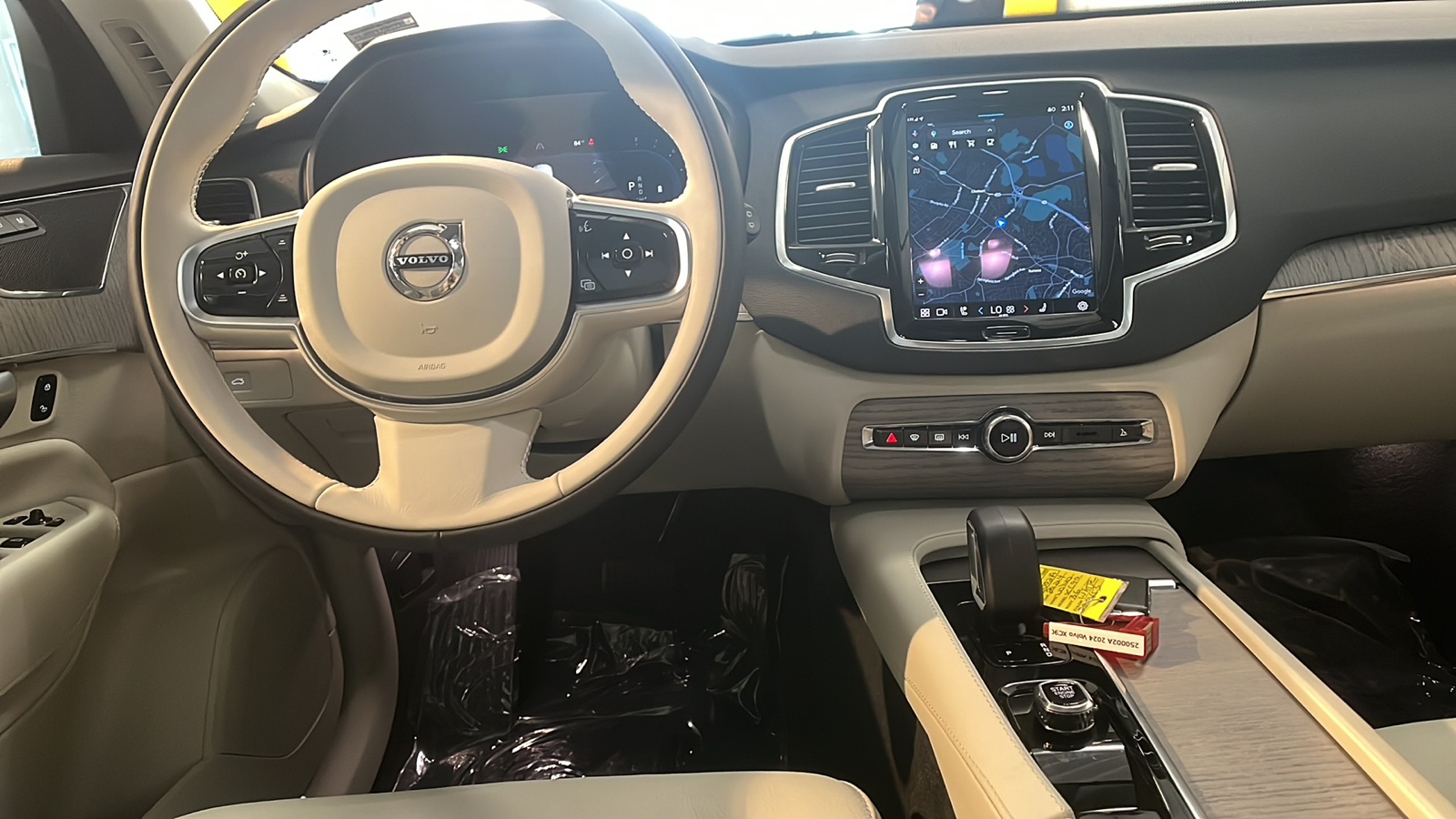 2024 Volvo XC90 B6 Plus Bright Theme 10