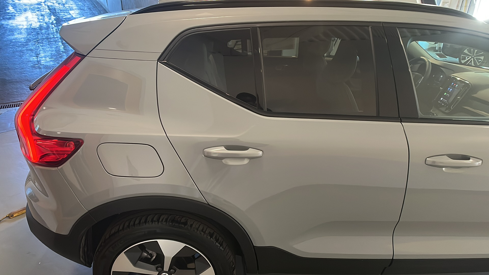 2025 Volvo XC40 B5 Plus Dark Theme 8