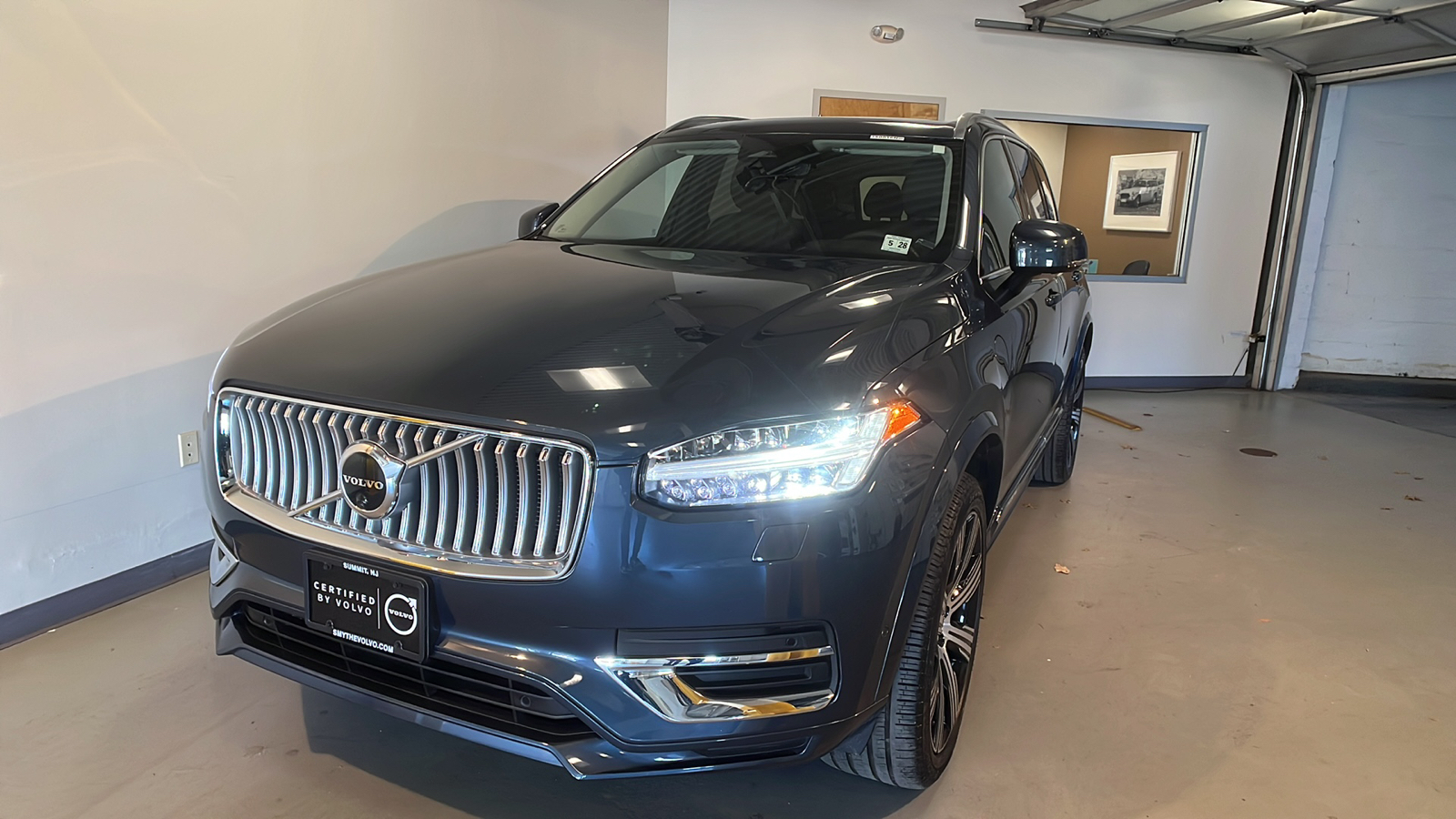 2023 Volvo XC90 Recharge Plug-In Hybrid T8 Plus 6 Passenger 1