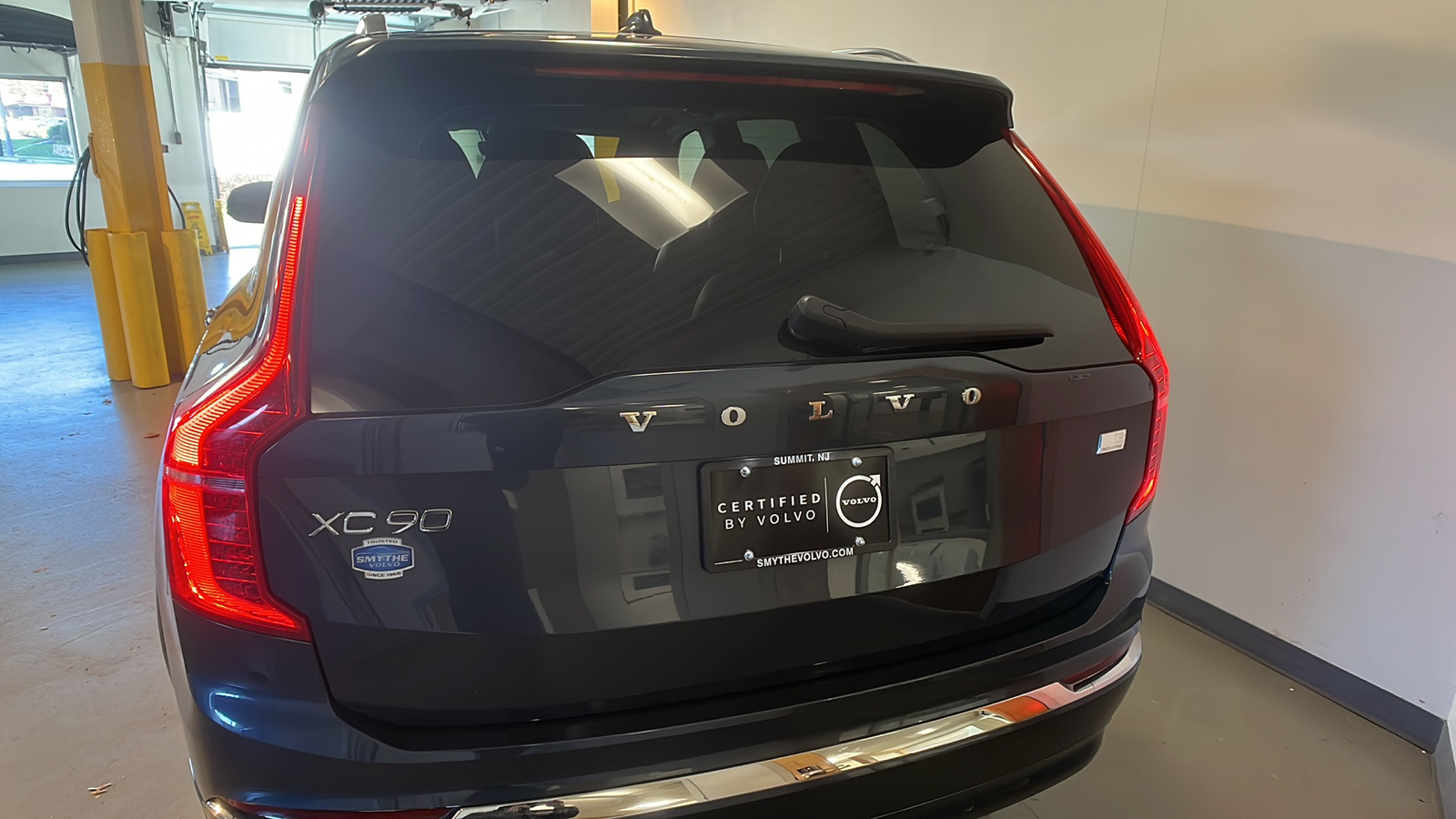 2023 Volvo XC90 Recharge Plug-In Hybrid T8 Plus 6 Passenger 4