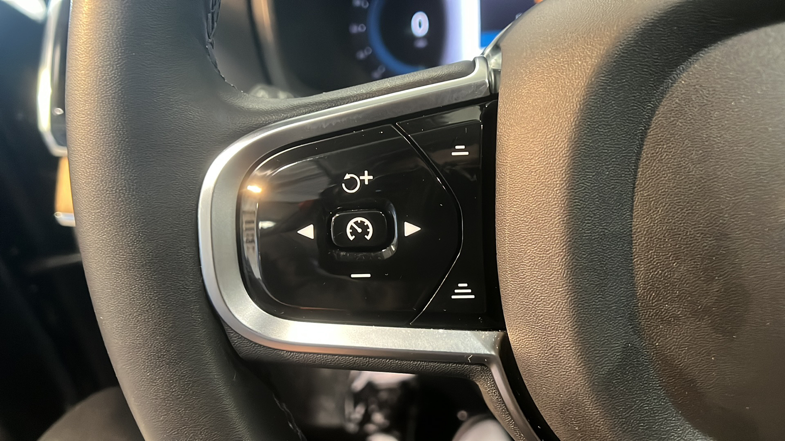 2023 Volvo XC90 Recharge Plug-In Hybrid T8 Plus 6 Passenger 17