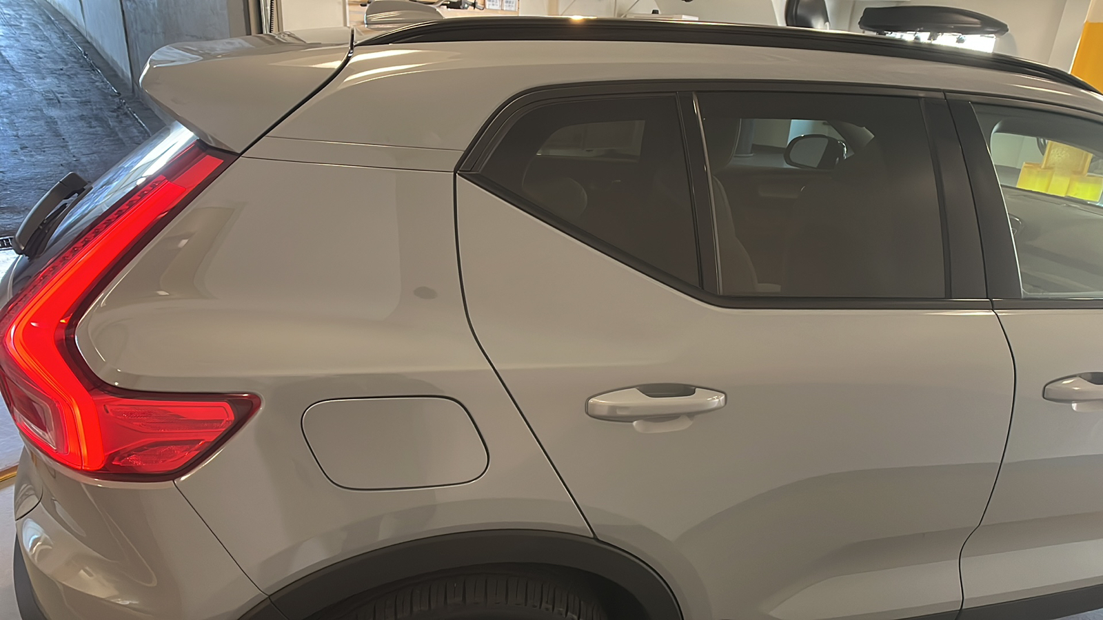 2025 Volvo XC40 B5 Plus Dark Theme 8