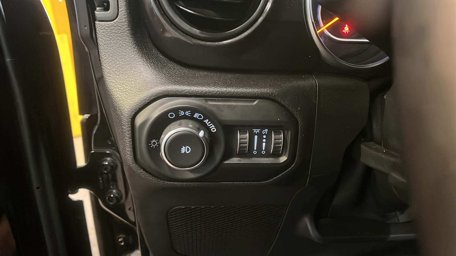 2019 Jeep Wrangler Unlimited Sport Altitude 14