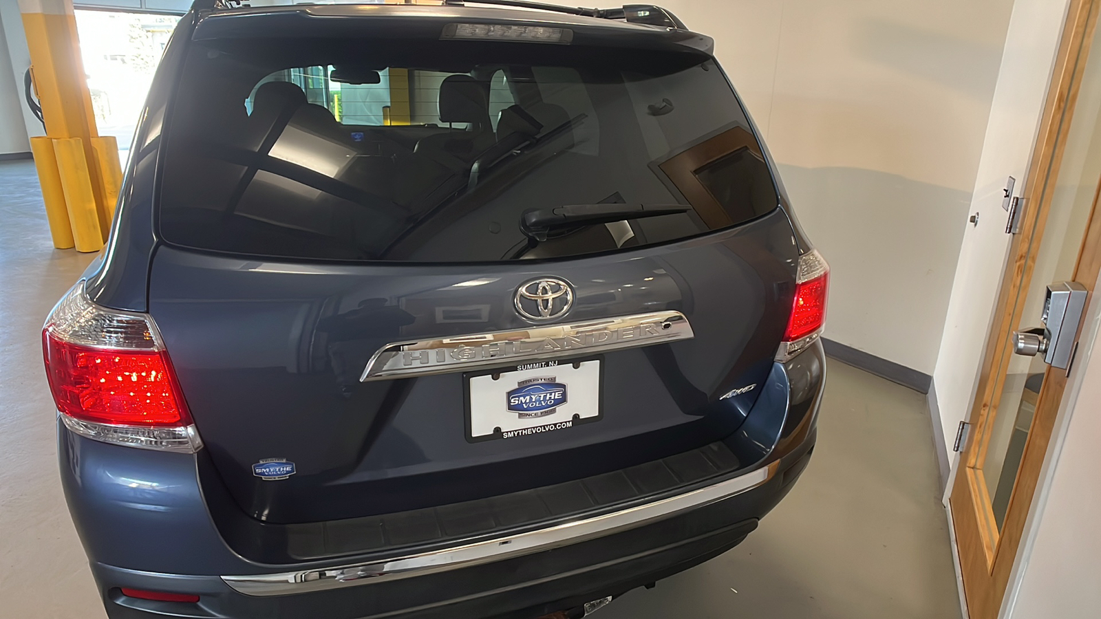 2013 Toyota Highlander Base Plus V6 4