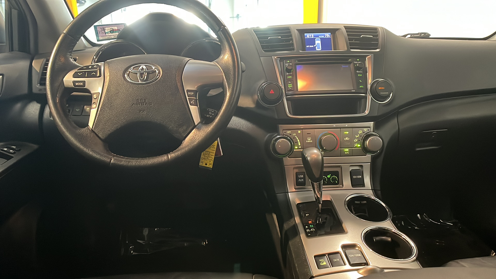 2013 Toyota Highlander Base Plus V6 10