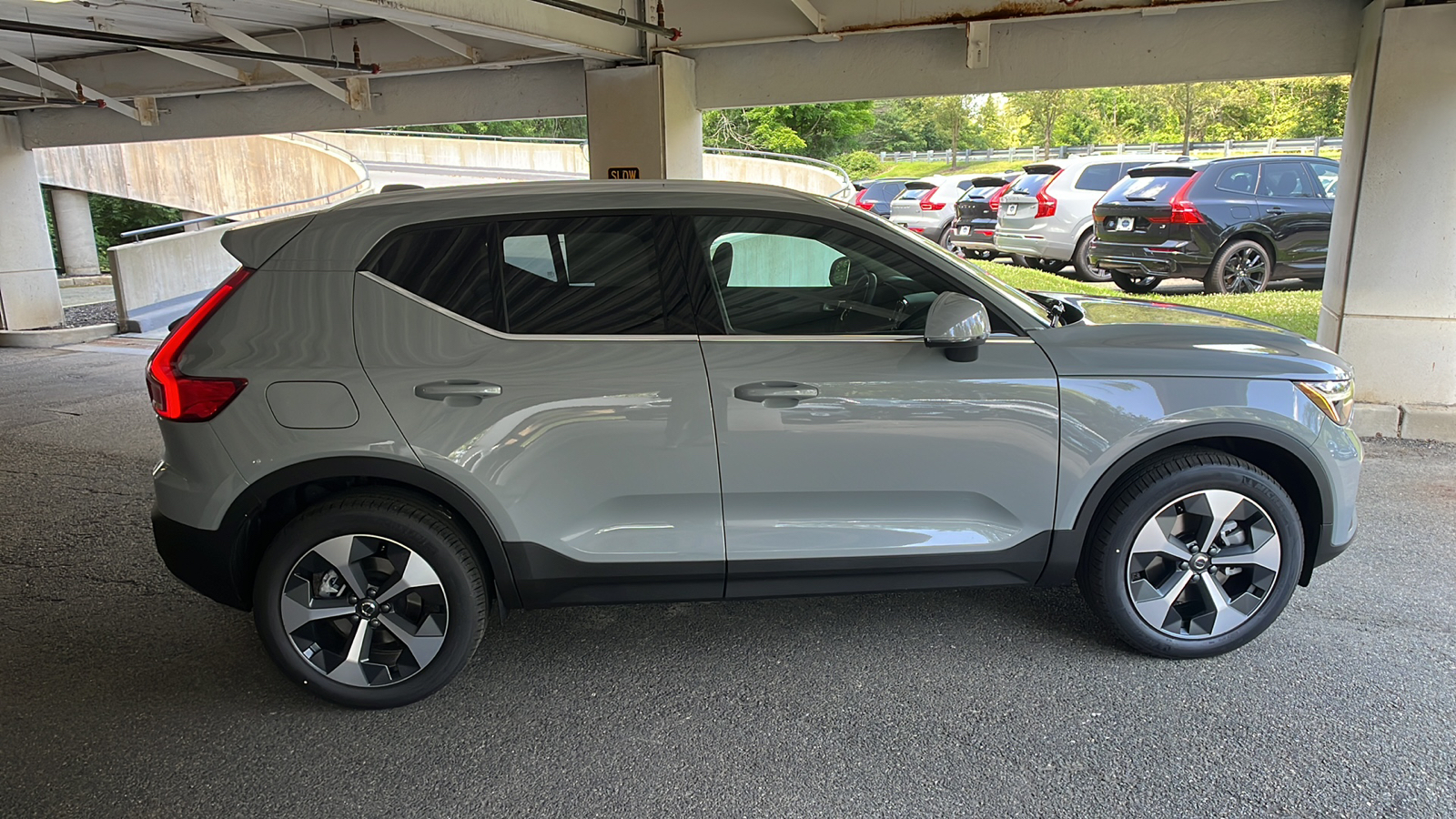 2025 Volvo XC40 B5 Core 7