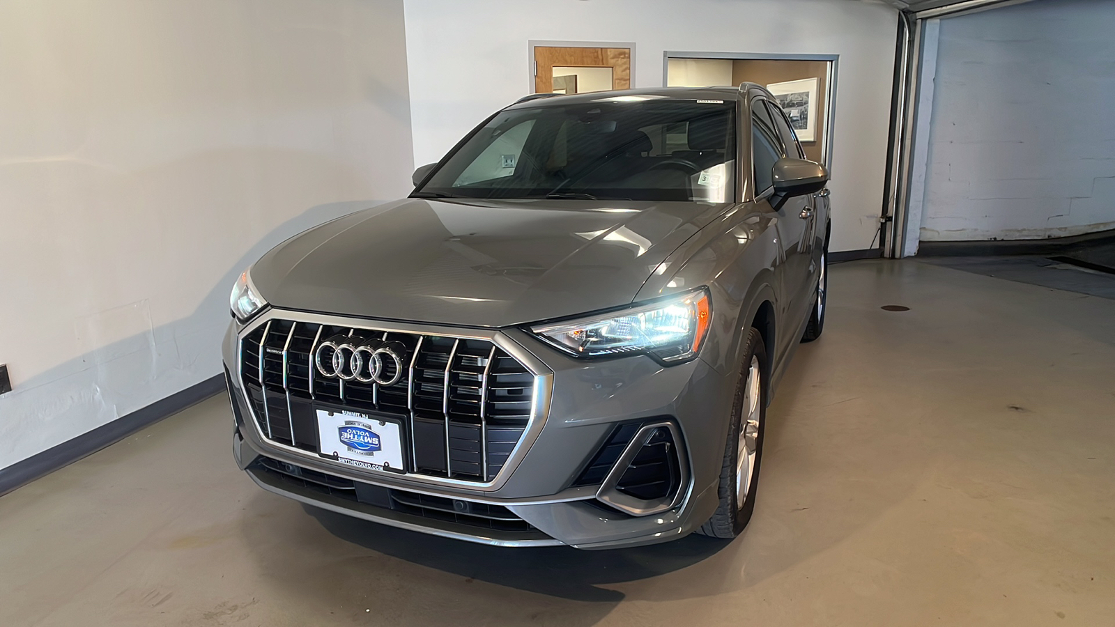 2022 Audi Q3 Premium 1