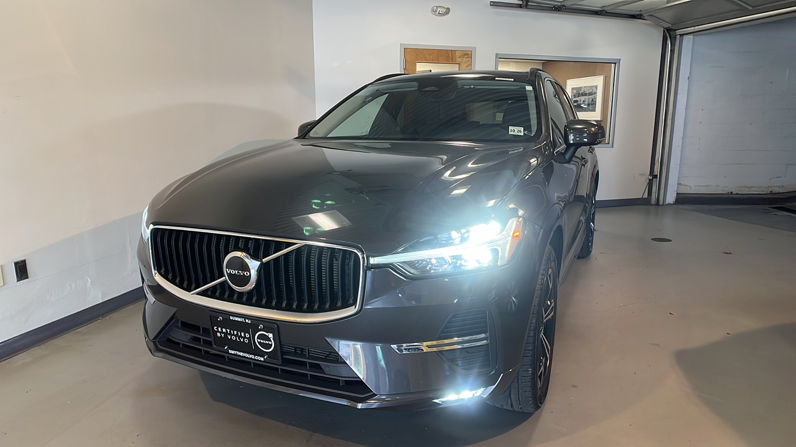 2022 Volvo XC60 B5 Momentum 1