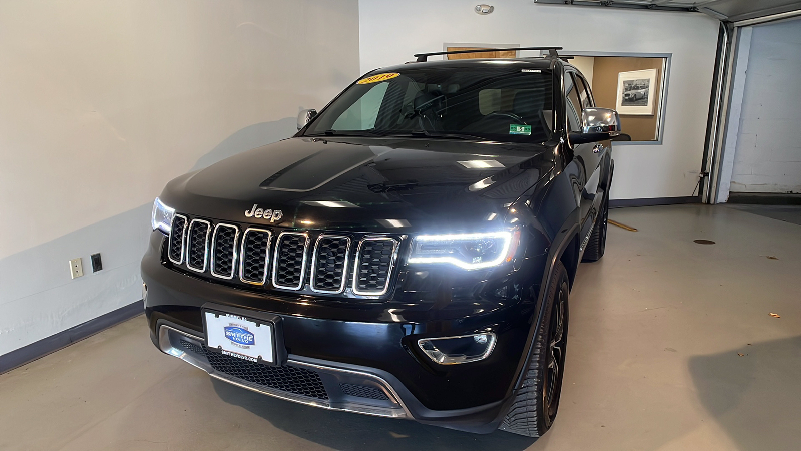 2019 Jeep Grand Cherokee Limited 1